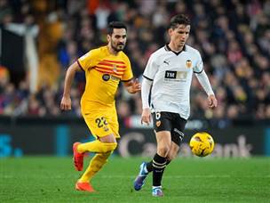 ברצלונה רודפת אחרי הפסגה (Getty)