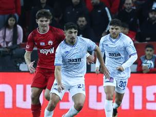 אך סמואל בראון הבקיע שער ענק שנפסל בידי ה-VAR (דני מרון)