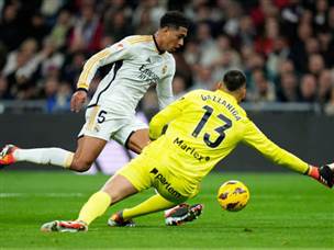 האנגלי השלים צמד (GETTY)