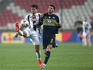 מכבי ת“א חיפשה ניצחון בכורה (getty)