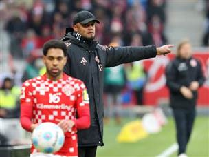 הפער בפסגה ירד ל-4 נקודות (GETTY)