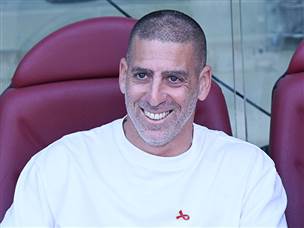 ממשיך להחזיק בפסגה. קוז`וך (ברני ארדוב)