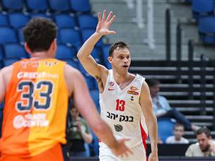 הובר נראה טוב בבכורה (לירן מולדובן)