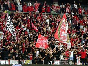 אוהדי ב“ש הגיעו ליציעים (צילום: אלן שיבר)