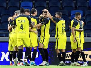 וקאני הכפיל בתוספת הזמן (צילום: אלן שיבר)