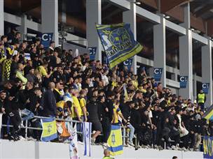 עם לא מעט קהל ביציעים (האתר הרשמי של מכבי ת“א)