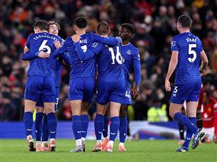 שמח אצל הטופיז (Carl Recine/Getty Images)