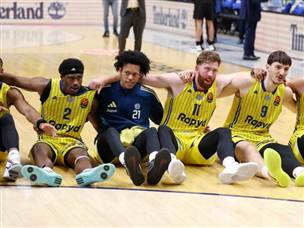 ערב נהדר בהיכל מנורה (אלן שיבר)