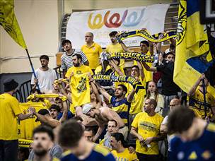 חזרו לראות את הקבוצה שלהם מקרוב ונהנו (עודד קרני)