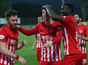 מגיע להם לחגוג (צילום: סוכנות ג'יני)