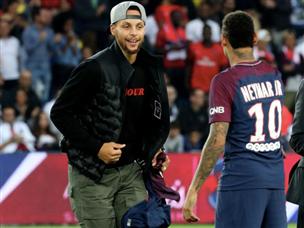 ודאג גם לברך את חברו הקרוב ניימאר (getty)