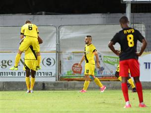 תמונה אחת שמספרת את סיפור המשחק (צילום: לירון מולדובן)