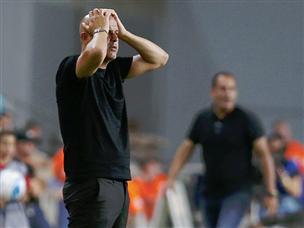 יש לו סיבות לדאוג. אבוקסיס (אלן שיבר)