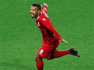 פריירה עם השער של המשחק (אלן שיבר)