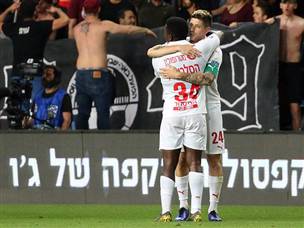 האסלביינק עם מליקסון. ההולנדי היה מעורב בכל השערים (אודי ציטיאט)