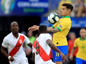 קוטיניו. שלט במרכז השדה של הסלסאו (Getty Images)