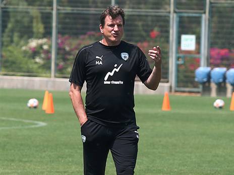 הרצוג, לא יכול לחזור לארץ מבלי להיכנס לבידוד (אלן שיבר)