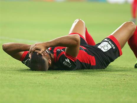 בן בסט. יחמיץ שלשוה משחקים (אלן שיבר)