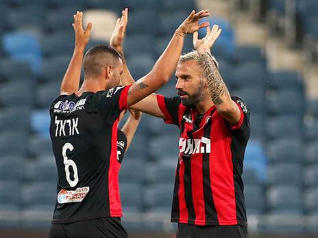 הצגה של הפועל חיפה (אלן שיבר)