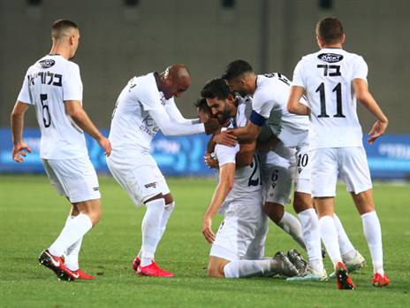 שומר אמונים למכבי פ"ת (אלן שיבר)