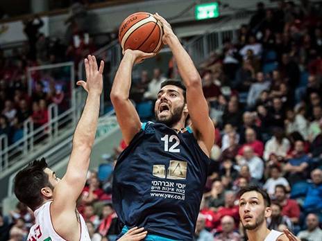 יוצא לצרפת (קרני)