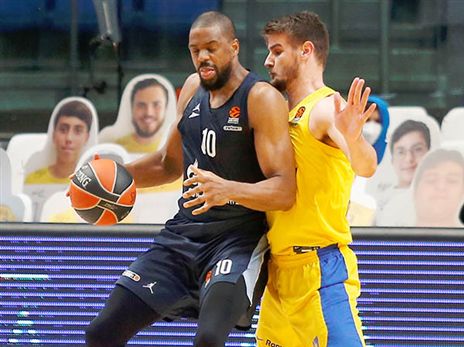 בנדר. משחק לא מרשים של הגבוהים בצהוב (אלן שיבר)