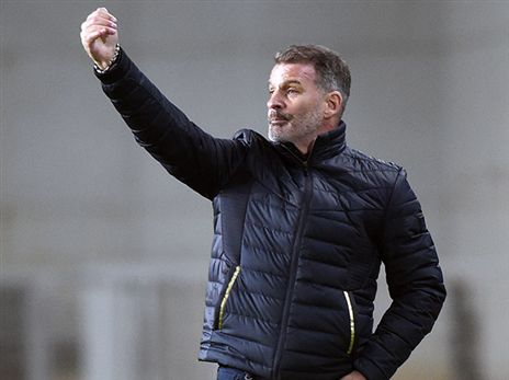 ריימונד אטפלד. קיבל את הבלם שחיפש (ברני ארדוב)