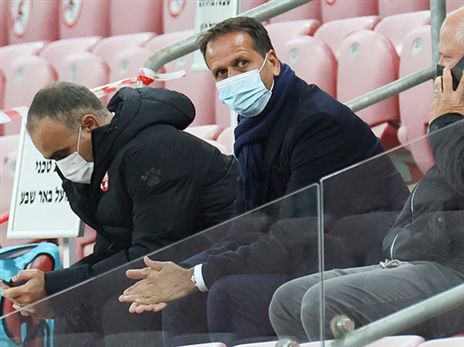 ייאוש בב"ש ממצבת הסגל (דני מרון)