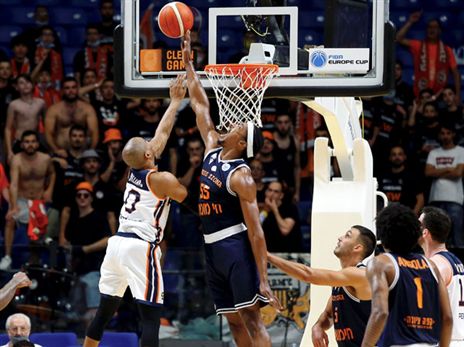 מיינסי. חומה בצורה (אלן שיבר)