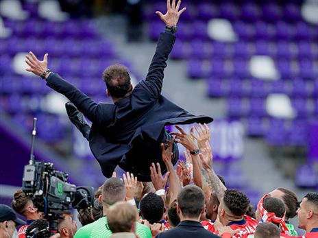 סימאונה באוויר! (getty)