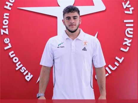 צייטלר, מכתום לאדום (באדיבות הפועל ראשל"צ)