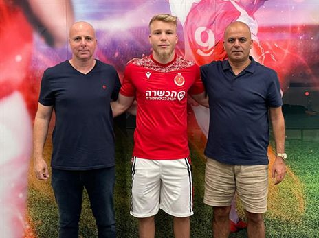 הופמייסטר. ילבש אדום (באדיבות הפועל ת"א)