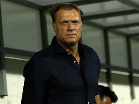 לא מרוצה. ואן לוון (האתר הרשמי של מכבי תל אביב)