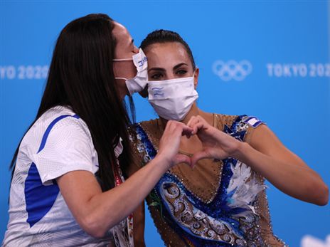 "בלי חיבוק היא לא הייתה יכולה להמשיך" (Getty)