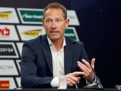 חוס. התלהב מהכדורגל הישראלי (אלן שיבר)