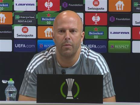 תמיד משחק התקפי. ארנה סלוט