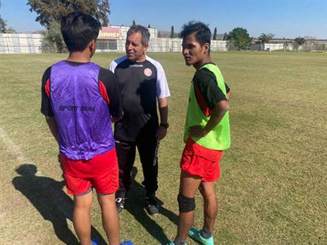 "אם נוכל לקלוט לפחות אחד מהם, לא יהיה מאושר ממני" גיל ברעם