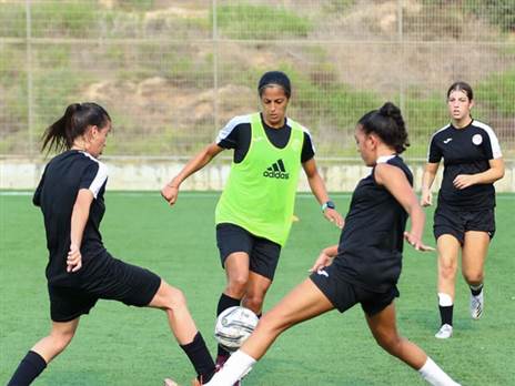 אנחנו קבוצת בוגרות, אנחנו ראוית ליחס הולם