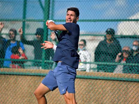 ישי עוליאל. רוצה להגן על התואר (אלכס גולדנשטיין, איגוד הטניס)