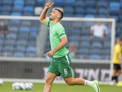 יזכה לדקות? נטע לביא (צילום: אלן שיבר)