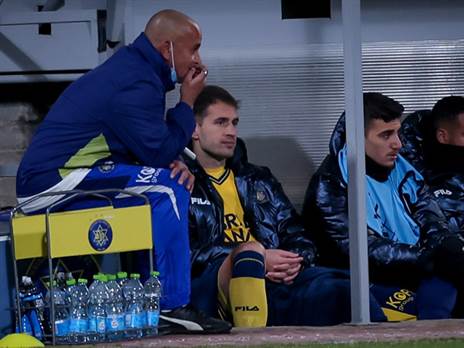 סבוריט צפה מהצד, במכבי ת"א מודאגים מפציעתו (מאור אלקסלסי)