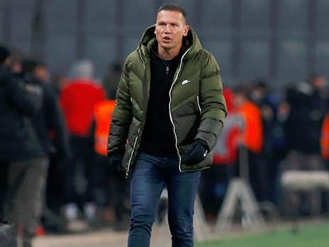 חושב על העונה הבאה. בכר (אלן שיבר)