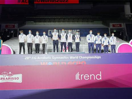 הישראלים על הפודיום (באדיבות איגוד ההתעמלות. צילום: נויה גינדס)