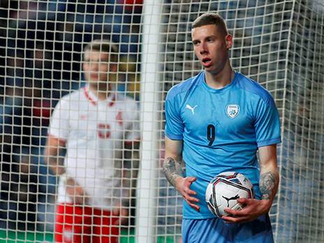 משחק טוב שלו. פודגראנו (אלן שיבר)