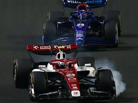 ז'יו מאלפא רומיאו לפני אלכסנדר אלבון מוויליאמס