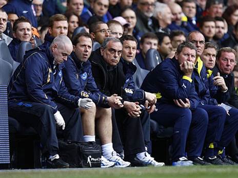 אברהם גרנט והארי רדנאפ על ספסל פורטסמות' (Getty)