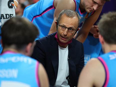 שמיר ושחקניו (GETTY)