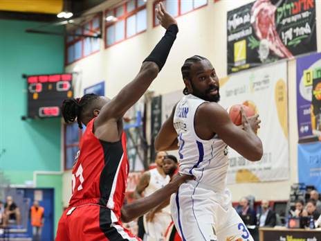 אונואקו. גם קרביץ עובד על הפיק-נ'-רול (לירון מולדובן, מנהלת הליגה)