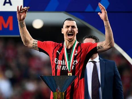 זלאטן איברהימוביץ'. למרות הניתוח שעבר, מלדיני סבור כי ימשיך (GETTY)