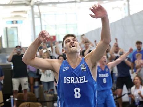 ה-MVP של הטורניר. שוכמן (קרדיט: איגוד הכדורסל)